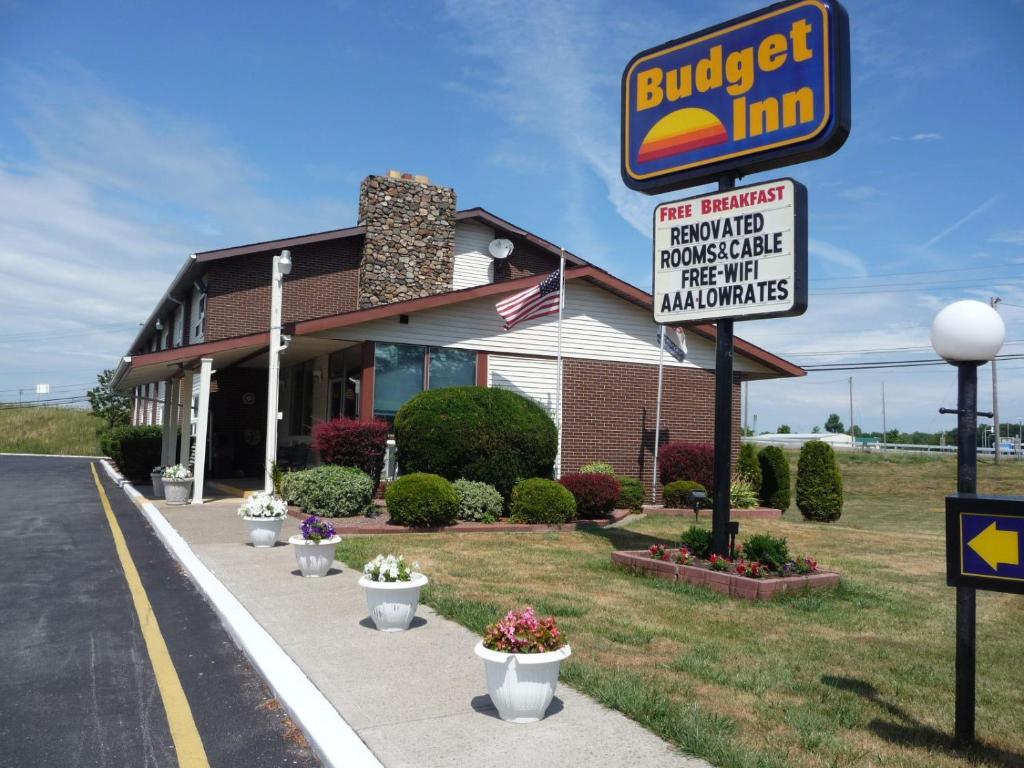 Budget Inn Batavia Exterior photo